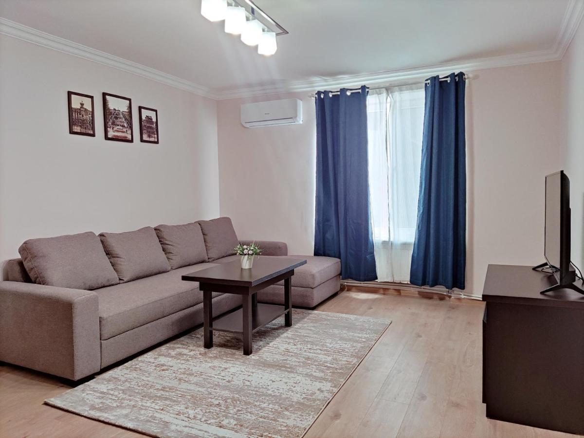 Renovated 1 Bedroom With King Size Bed In Kentron Erevan Exterior foto
