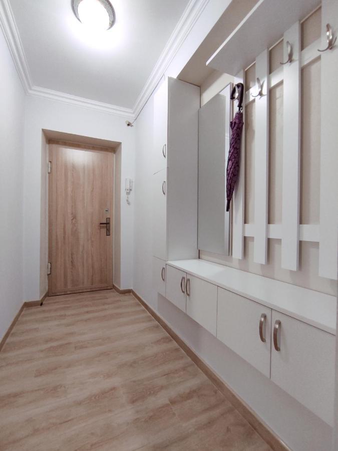 Renovated 1 Bedroom With King Size Bed In Kentron Erevan Exterior foto