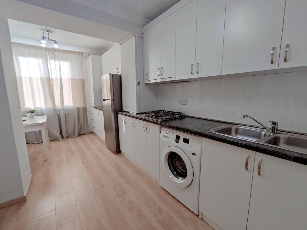 Renovated 1 Bedroom With King Size Bed In Kentron Erevan Exterior foto