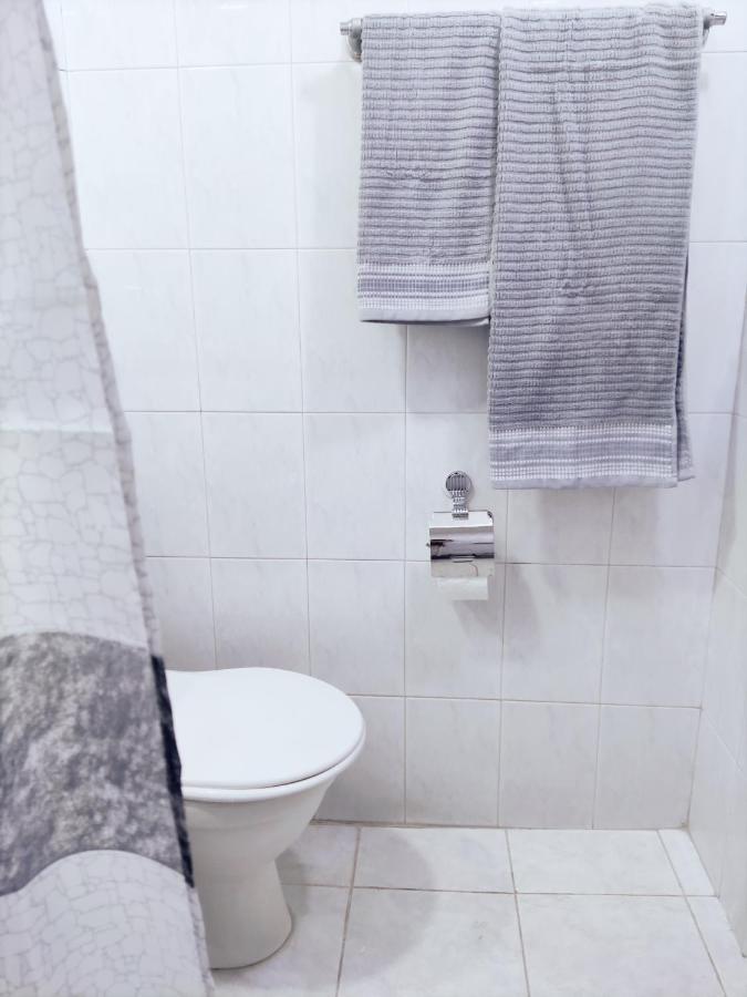 Renovated 1 Bedroom With King Size Bed In Kentron Erevan Exterior foto